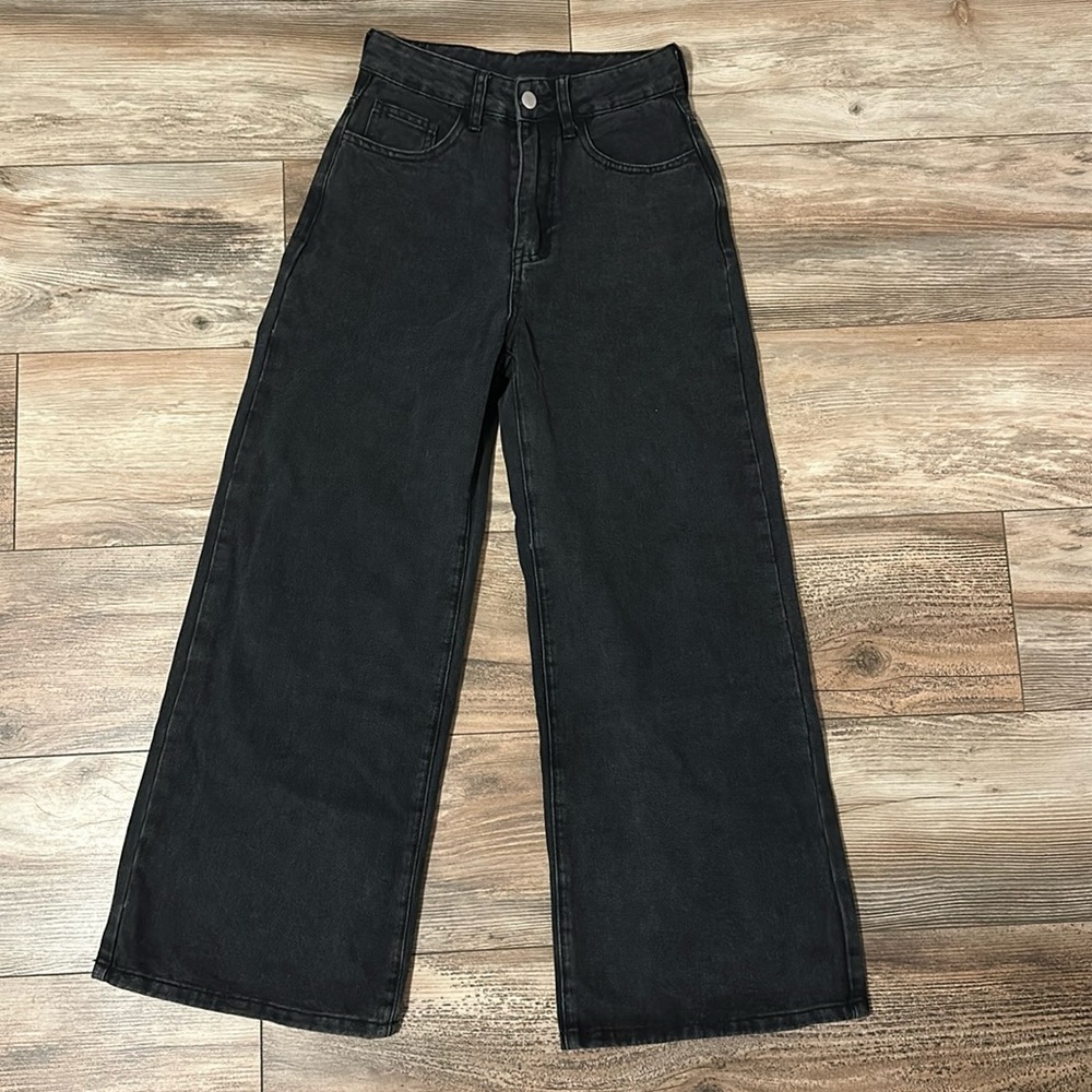 High Rise 90s Relaxed Black Jeans